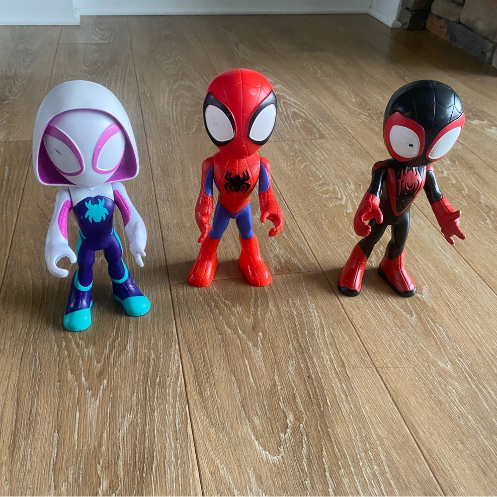 set of three spidey and his amazing friends figures.